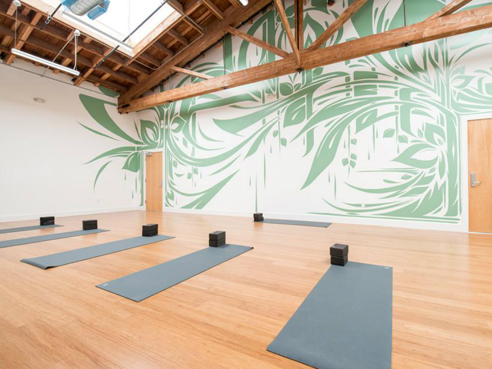 slider gallery garage-conversion-to-yoga-studio image 9